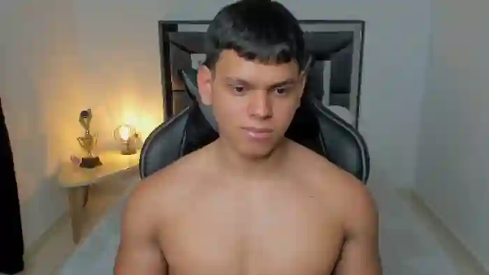 2025/10/14/flirt4free-stefan-lennox-21-40-54