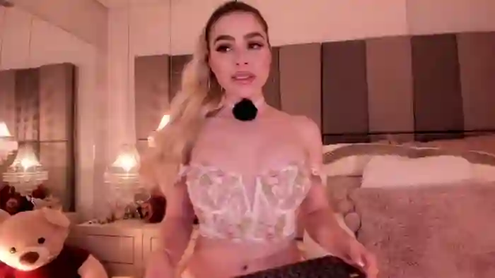 2025/10/15/flirt4free-mia-klein-04-47-54