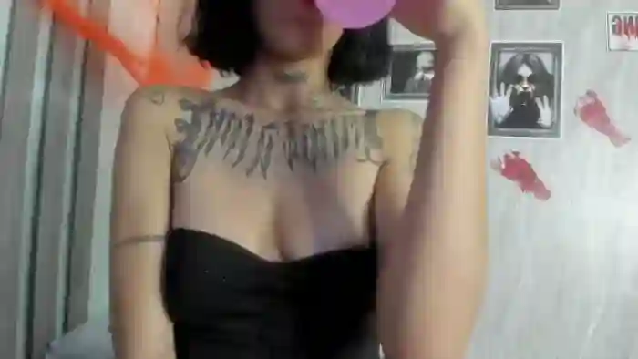 2025/10/15/flirt4free-wanda-snake-05-59-56