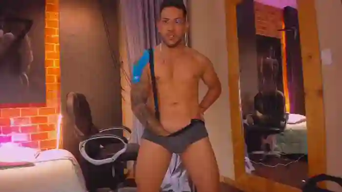 2025/10/15/flirt4free-mark-greey-23-00-38