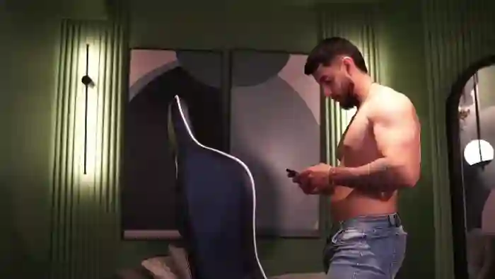 2025/10/15/flirt4free-nick-vans-16-03-22