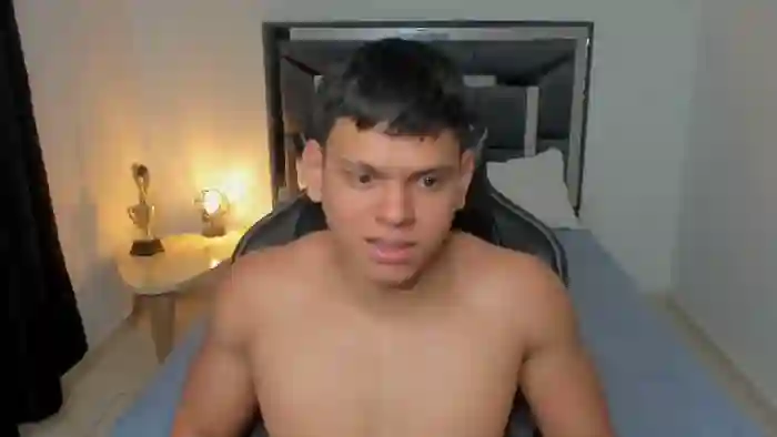 2025/10/15/flirt4free-stefan-lennox-19-53-11
