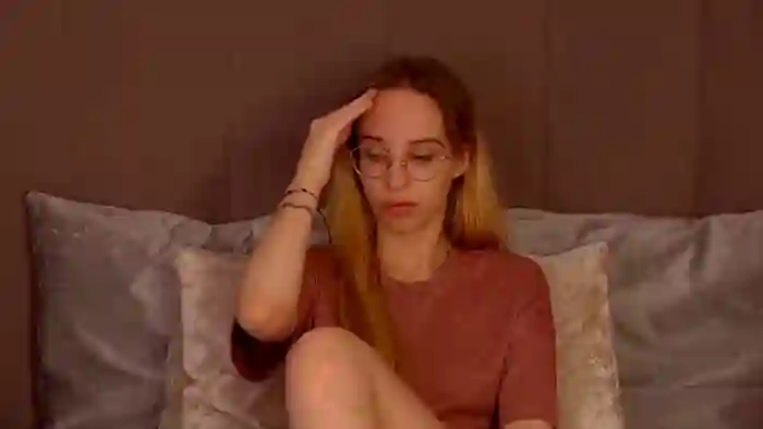 2025/10/16/flirt4free-lina-lewitt-02-54-24