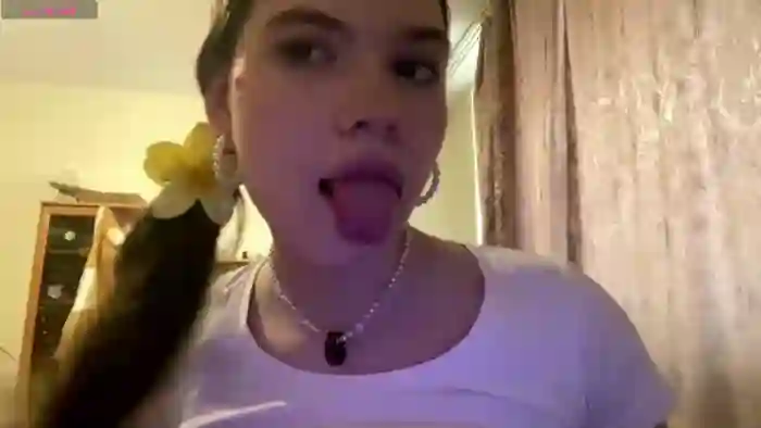 2025/10/16/flirt4free-primrose-buffkin-09-25-35