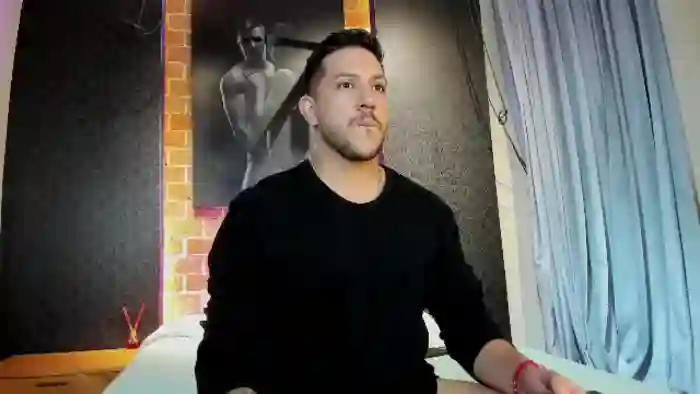 2025/10/16/flirt4free-mark-greey-20-00-37