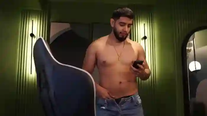 2025/10/16/flirt4free-nick-vans-15-32-06