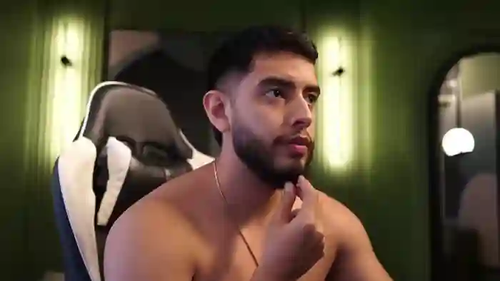 2025/10/16/flirt4free-nick-vans-17-32-15