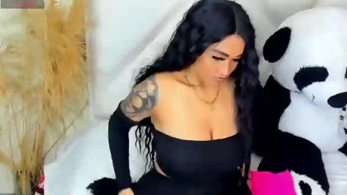 2025/10/17/flirt4free-lina-princess-04-01-32