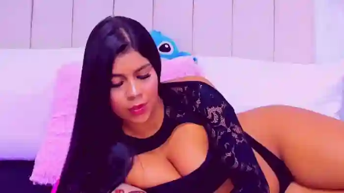 2025/10/17/flirt4free-megan-chester-22-20-44
