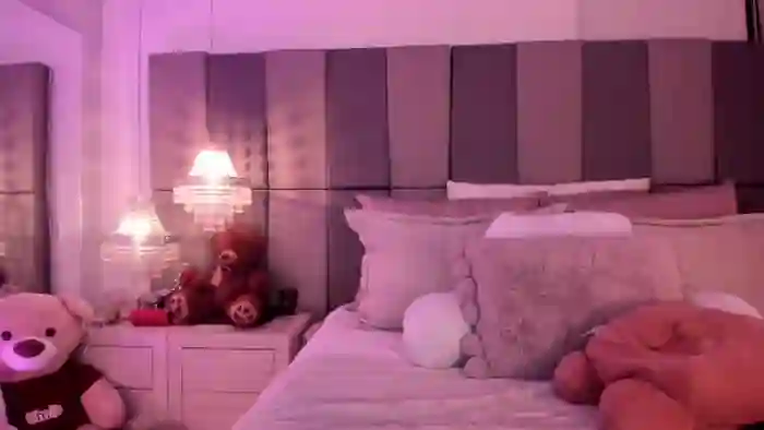 2025/10/17/flirt4free-mia-klein-07-14-46