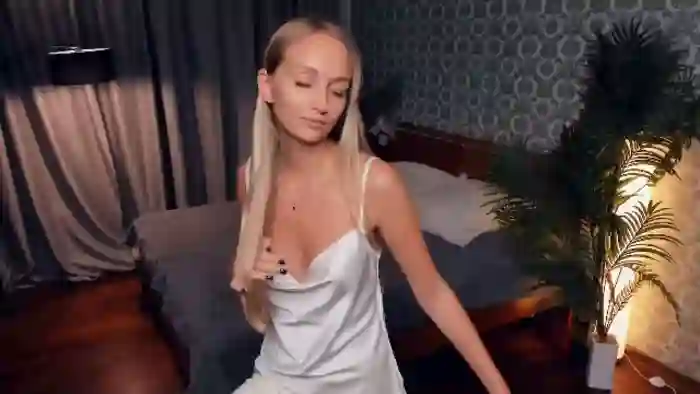 2025/10/17/flirt4free-pearly-vogelsang-19-00-42