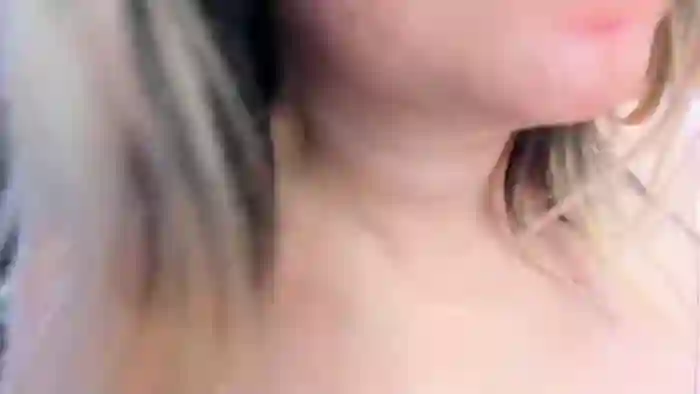 2025/10/17/flirt4free-valerie-lux-17-08-06