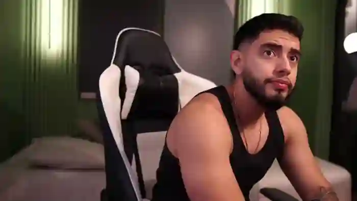 2025/10/17/flirt4free-nick-vans-12-42-04