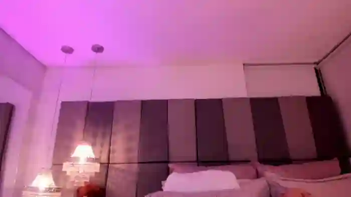 2025/10/18/flirt4free-mia-klein-03-22-37