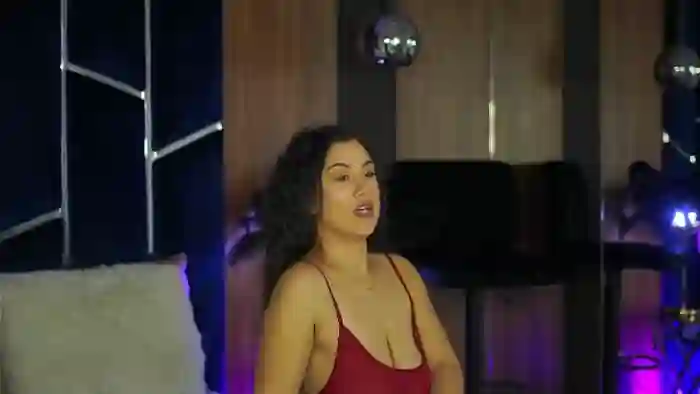 2025/10/18/flirt4free-talia-lure-14-43-12