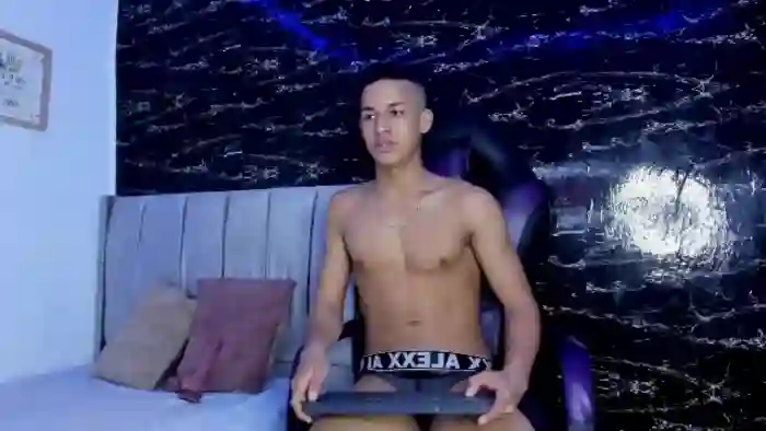 2025/10/18/flirt4free-lysander-smith-00-39-11