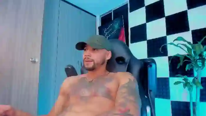 2025/10/18/flirt4free-nikola-hank-06-53-48