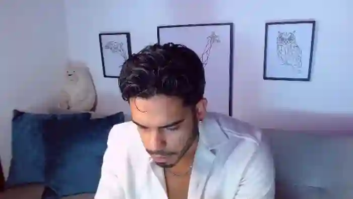 2025/10/18/flirt4free-thomas-spellman-00-50-43