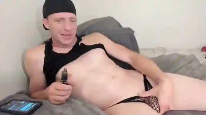 2025/10/18/flirt4free-tyler-davies-22-03-35