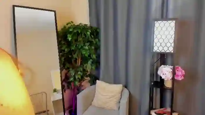 2025/10/19/flirt4free-lizabeth-buys-04-14-33