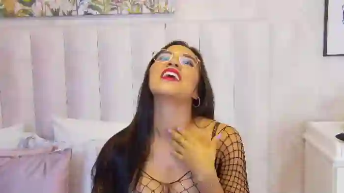 2025/10/19/flirt4free-maggy-luna-04-42-45