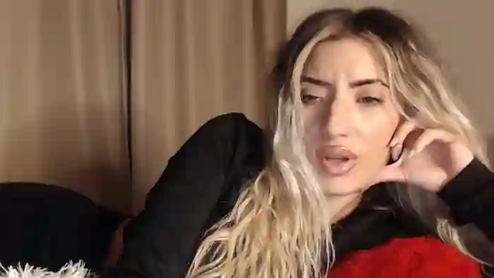 2025/10/19/flirt4free-megan-blaze-20-31-03