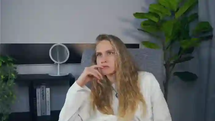 2025/10/19/flirt4free-valarie-mcginister-21-17-45