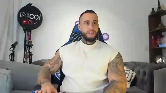 2025/10/19/flirt4free-magic-mak-23-05-00