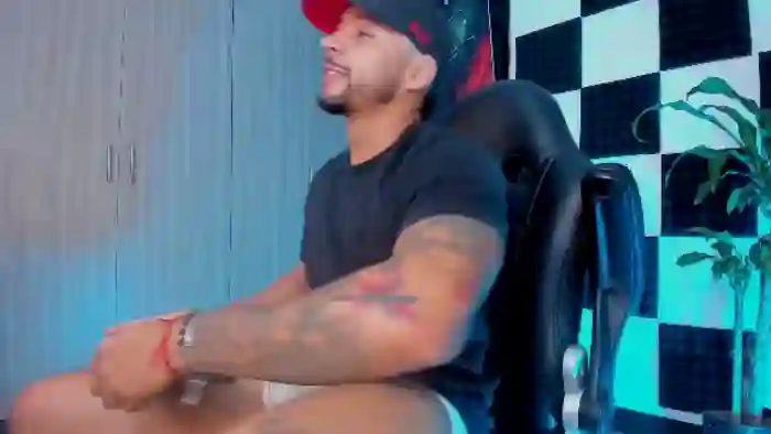 2025/10/19/flirt4free-nikola-hank-07-48-27