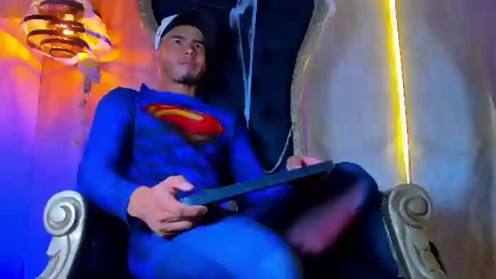 2025/10/19/flirt4free-thaddeus-king-00-16-45