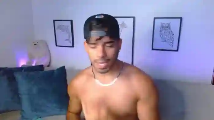2025/10/19/flirt4free-thomas-spellman-18-03-27