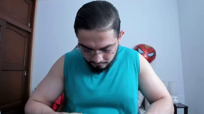 luigi-white
