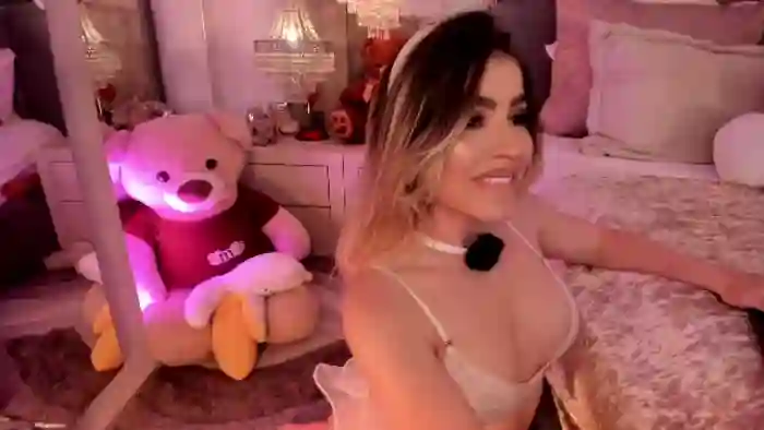 2025/10/21/flirt4free-mia-klein-03-25-10