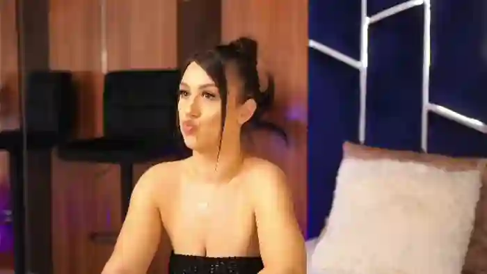 2025/10/21/flirt4free-talia-lure-14-54-41