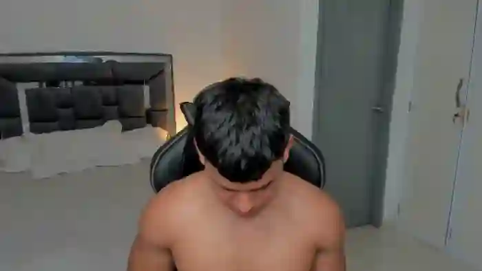 2025/10/21/flirt4free-stefan-lennox-00-02-45