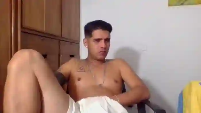 2025/10/21/flirt4free-zac-gray-04-30-07