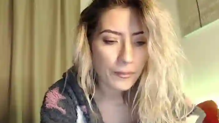 2025/10/22/flirt4free-megan-blaze-23-39-34