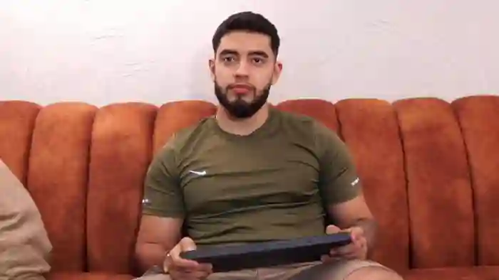 2025/10/22/flirt4free-nick-vans-22-11-08