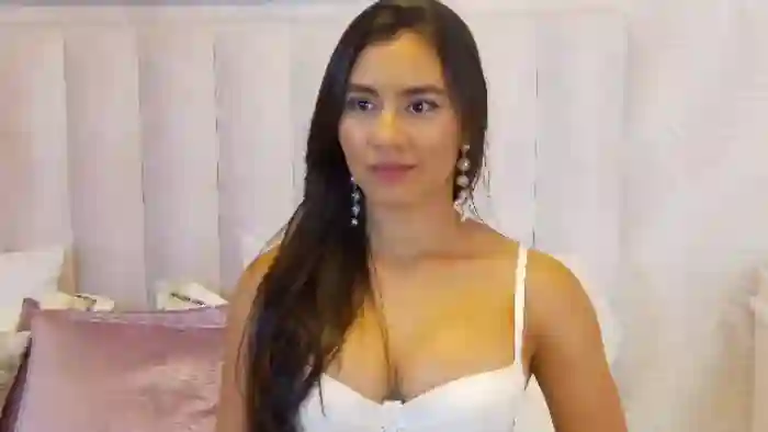 2025/10/23/flirt4free-maggy-luna-00-48-35