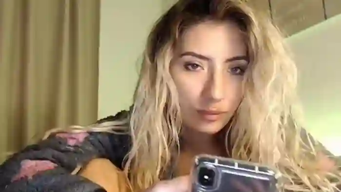 2025/10/23/flirt4free-megan-blaze-00-41-44