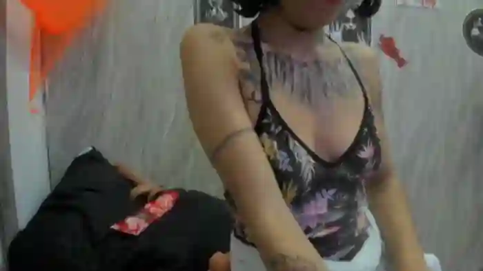 2025/10/23/flirt4free-wanda-snake-10-03-03