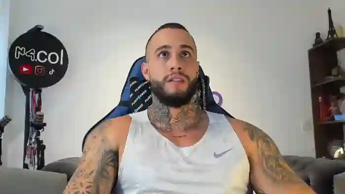 2025/10/23/flirt4free-magic-mak-19-32-08