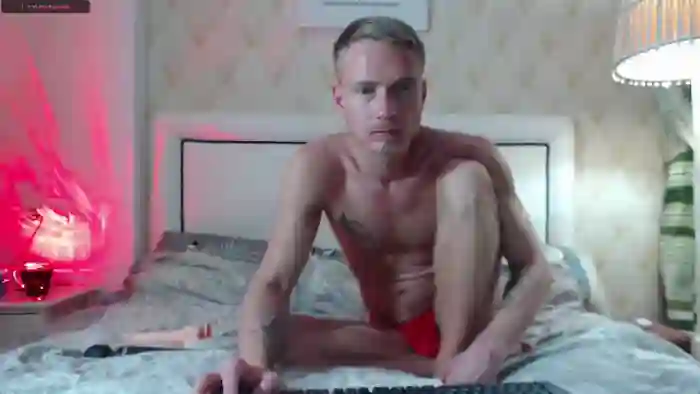 2025/10/23/flirt4free-steve-blond-09-26-28