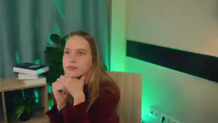 2025/10/24/flirt4free-valarie-mcginister-15-36-01