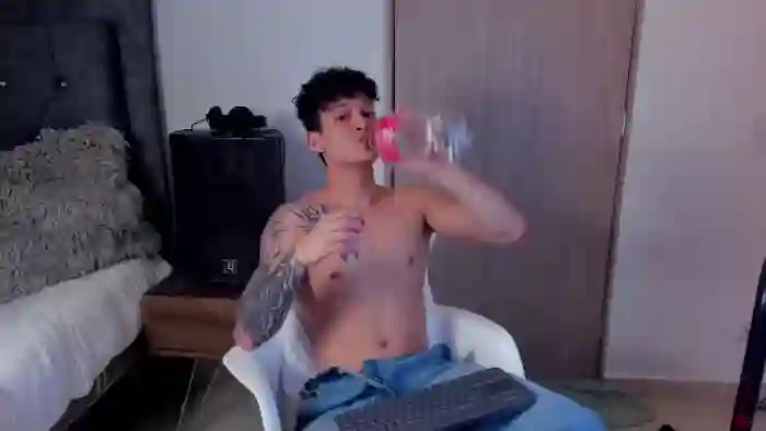 2025/10/24/flirt4free-morthy-d-08-44-12