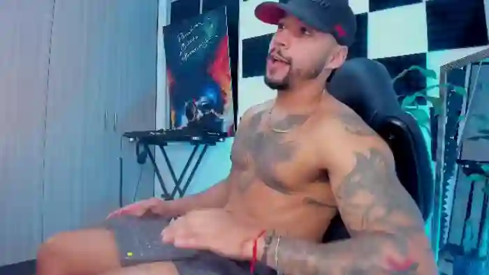 2025/10/24/flirt4free-nikola-hank-08-23-52