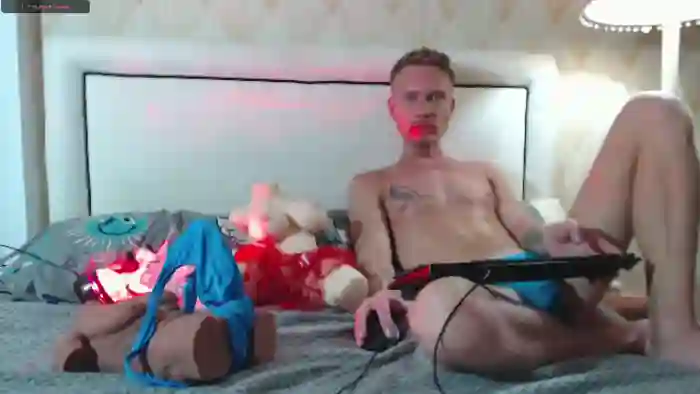 2025/10/24/flirt4free-steve-blond-13-10-32