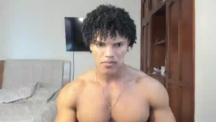 2025/10/24/flirt4free-tyga-fit-17-10-55