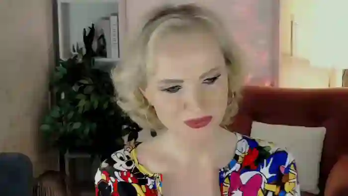 2025/10/25/flirt4free-sandra-kind-05-36-12