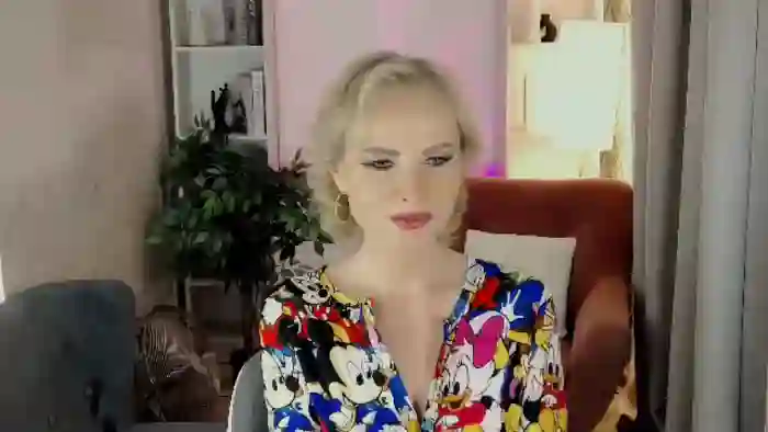 2025/10/25/flirt4free-sandra-kind-06-18-40